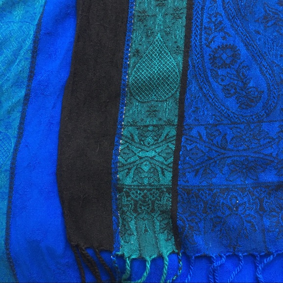 🟠 2/$20 Paisley Pashmina Scarf - Blue Green Black - Picture 5 of 6